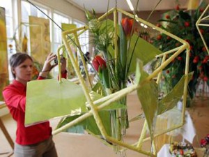 floristicka-skola-velikonocni-vystava-kvetiny-design-jaro300312-hk2_denik-380.jpg